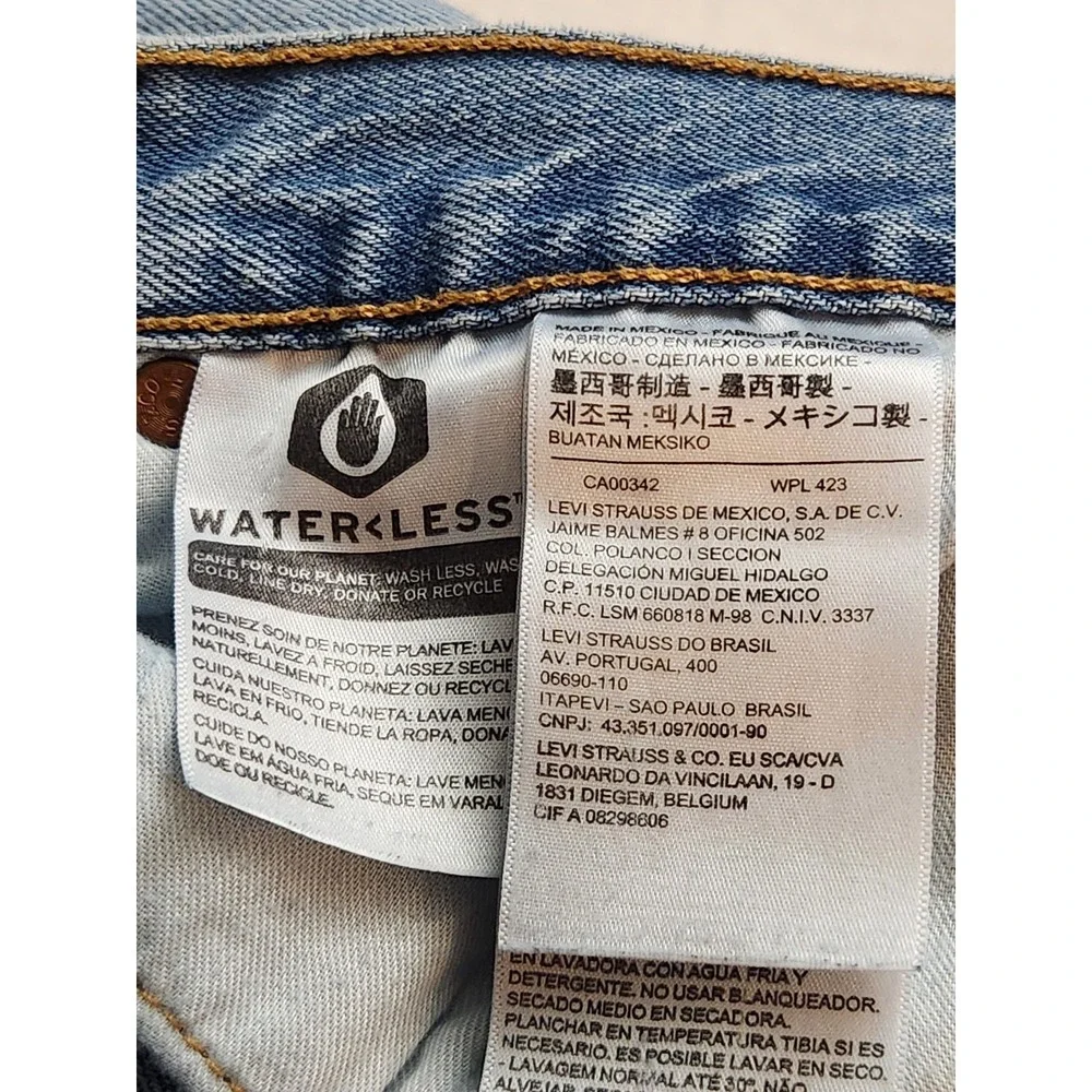 Levi's Men's Size 42x32 501 Jeans Medium Wash Button Fly 100% Cotton Classic